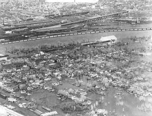 The West Side Barrio underwater during the Spring of 1952. Saint Paul Dispatch photo. March 24, 1952.