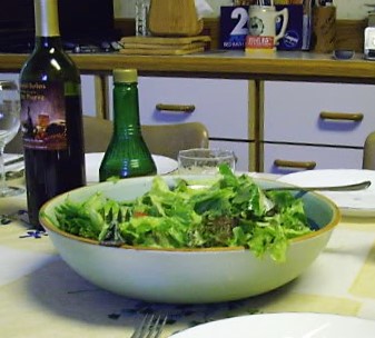 green salad with vinaigrette