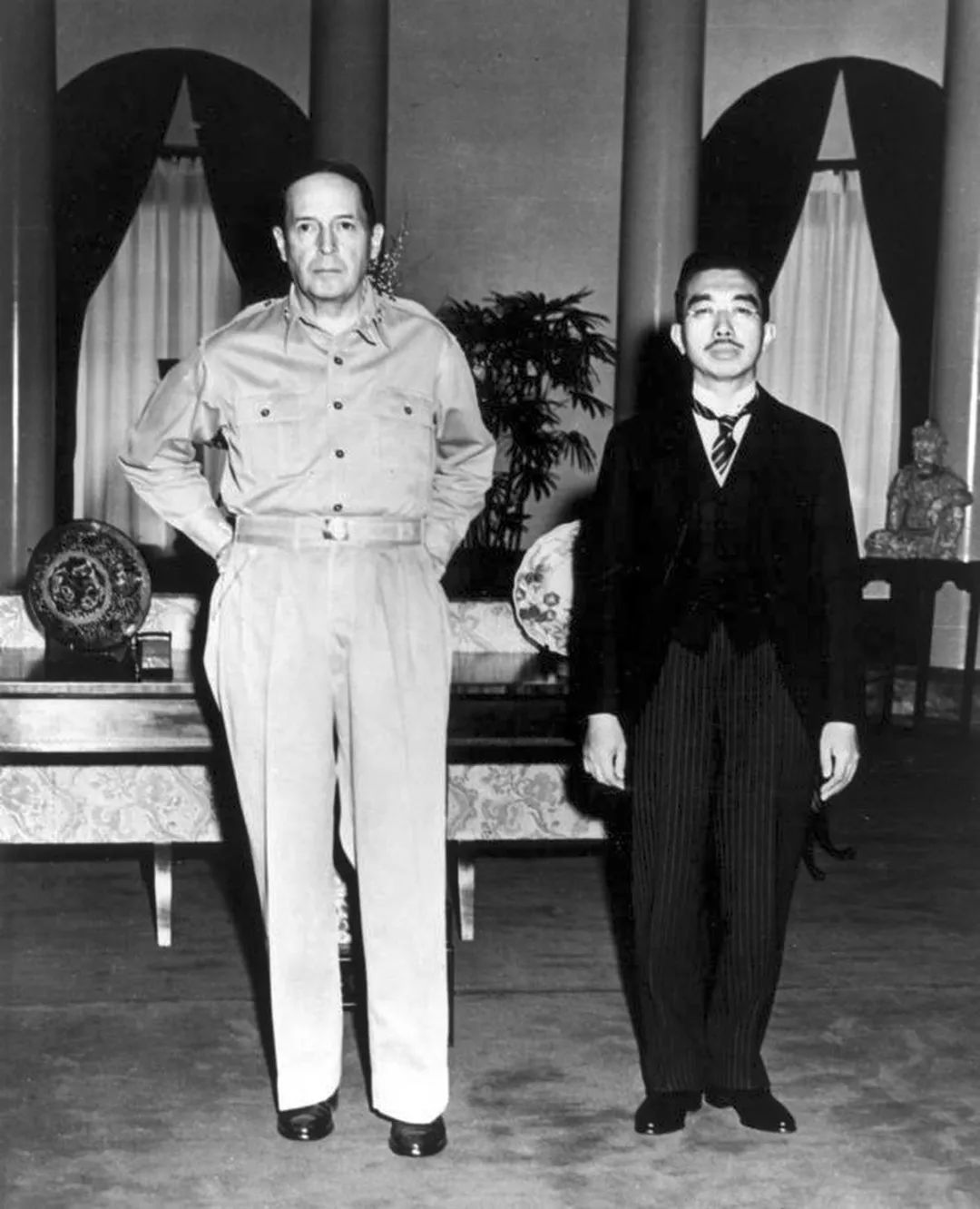 Emperor Hirohito and General MacArthur